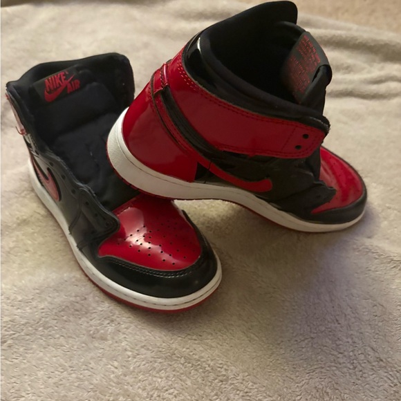 Jordan 1 Retro OG High Patent Bred - Youth Size 4 - Picture 1 of 9